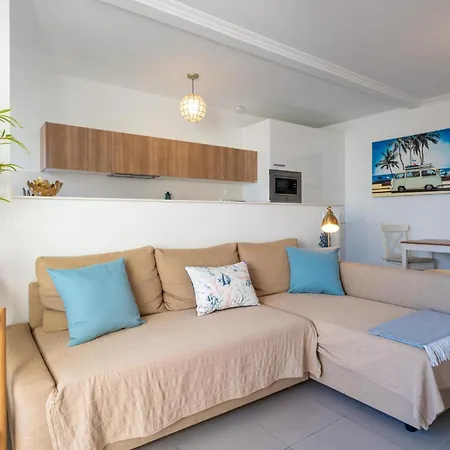 Hidalgos Hideaway - La Caleta 阿德耶