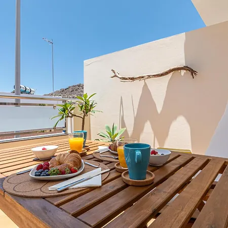 Hidalgos Hideaway - La Caleta Адехе