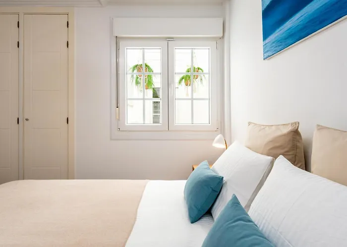 Апартаменты Hidalgos Hideaway - La Caleta Адехе